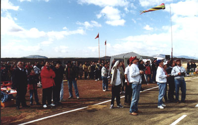 Vista parcial del Festival 2000. Izquierda